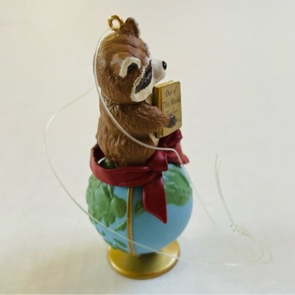 Vintage Hallmark Keepsake Out of This World Teacher Racoon Globe Ornament 1994 - Picture 2 of 7